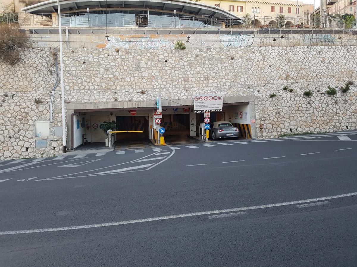Studio Apartments Boutique Al Bastione Di Cagliari Luaran gambar