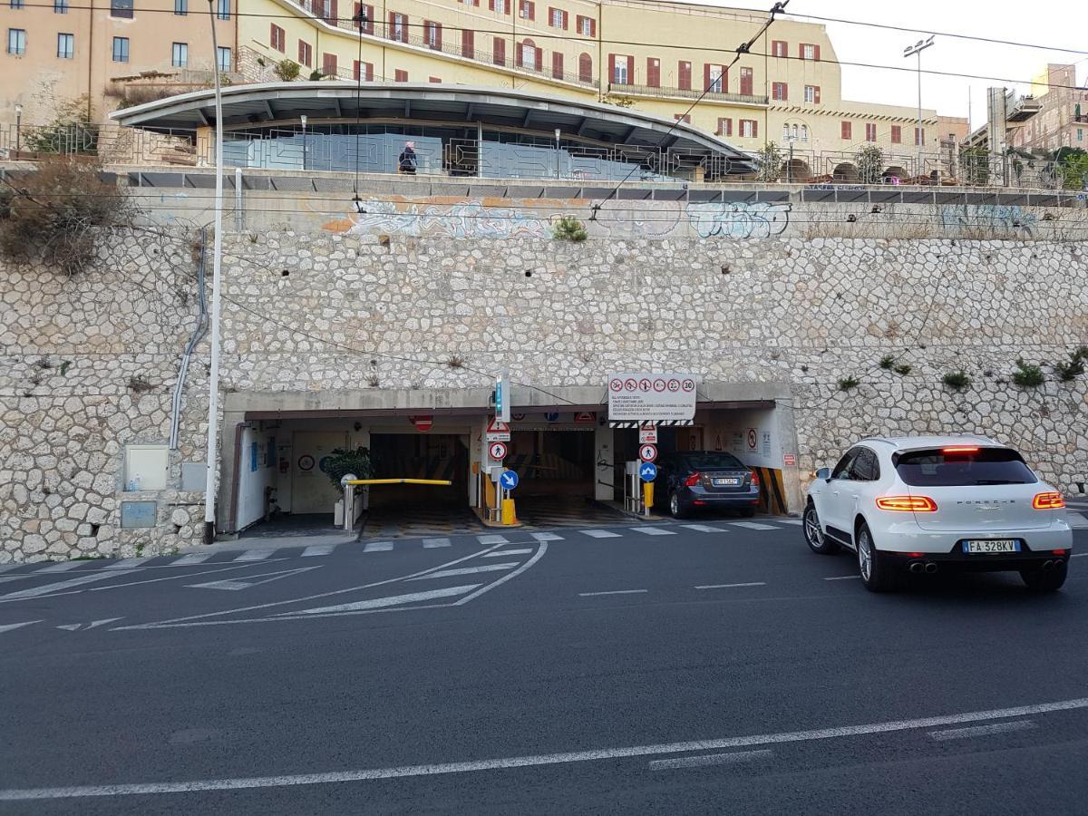 Studio Apartments Boutique Al Bastione Di Cagliari Bilik gambar